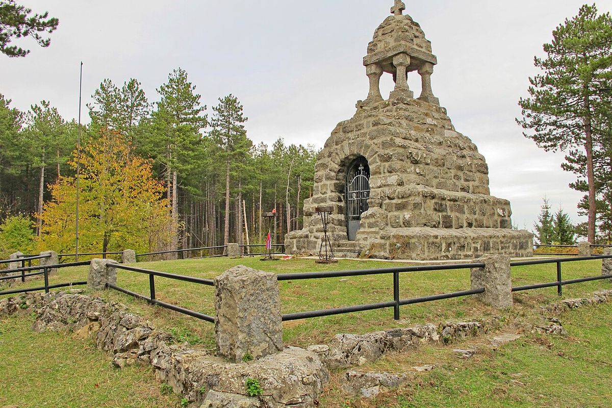 Memorial Ossuary at Mačkov Kamen